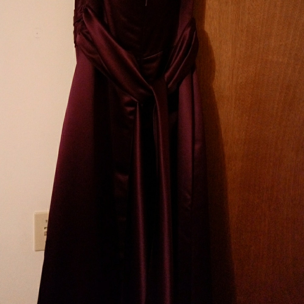Dress - Picture 3 of 3